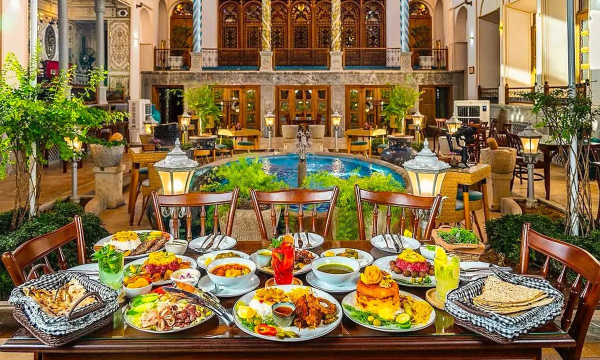 با این غذاهای محلی اصفهان، سفری خوشمزه را تجربه کنید!