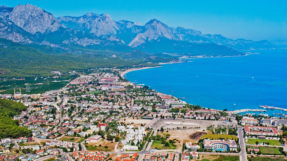 کمر یا آنتالیا؟